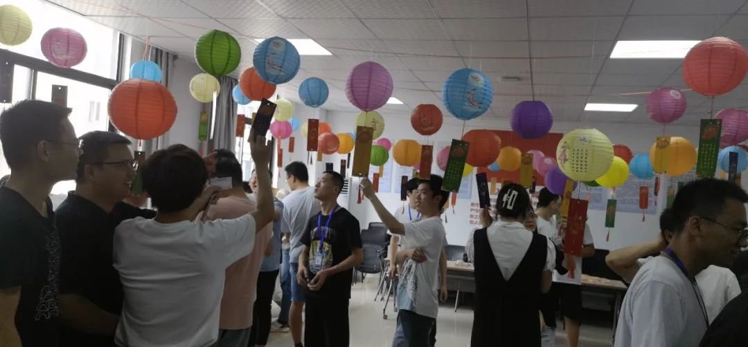 5df85ae8ef60e357bd475eed0fd49ec9